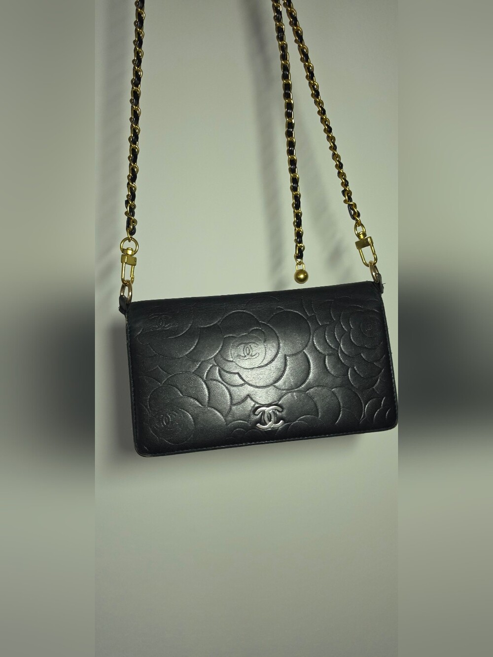 Authentic CHANEL Black Leather Wallet/Clutch - Picture 4 of 17